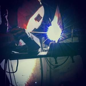 Meet your Posher, Levi